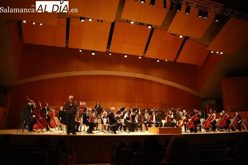 El Palacio de Congresos, escenario del primer concierto de temporada de la Joven Orquesta Sinfónica Ciudad de Salamanca. Fotos: David Sañudo