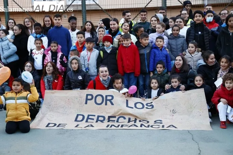Participantes en la actividad con motivo del Día Mundial de los Derechos de la Infancia.