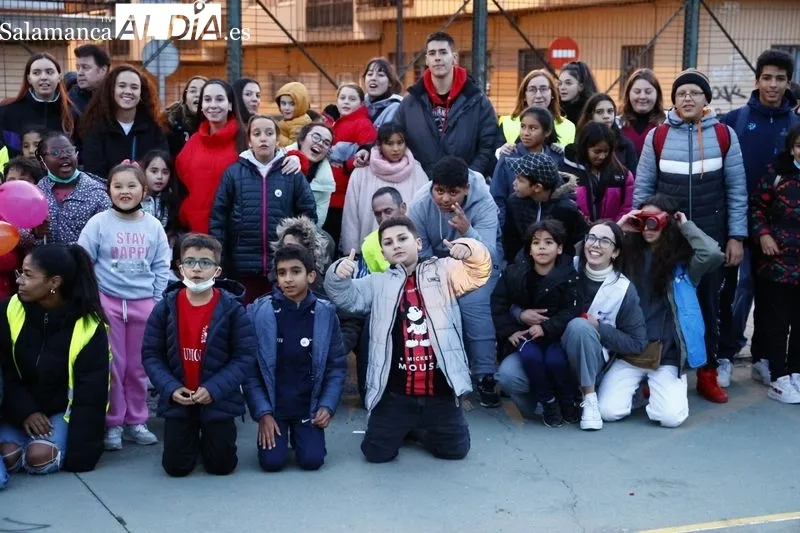 Participantes en la actividad con motivo del Día Mundial de los Derechos de la Infancia.