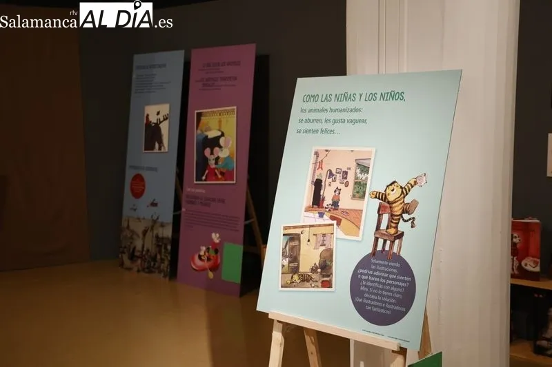 Inauguración de la tercera edición del Salón del Libro Infantil y Juvenil de Salamanca en la biblioteca Torrente Ballester. Fotos: David Sañudo