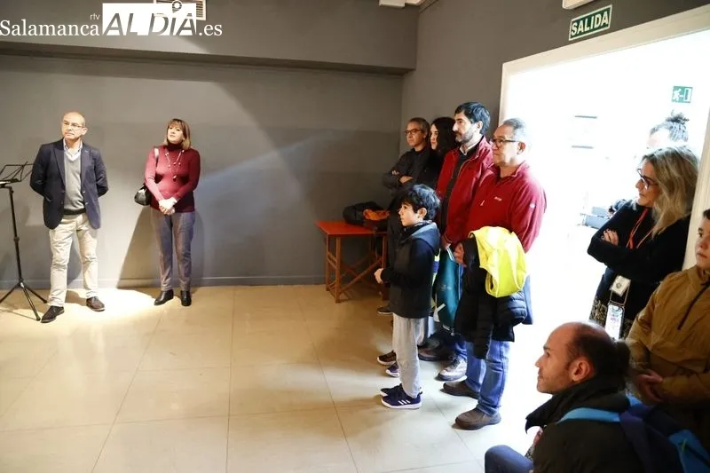 Inauguración de la tercera edición del Salón del Libro Infantil y Juvenil de Salamanca en la biblioteca Torrente Ballester. Fotos: David Sañudo
