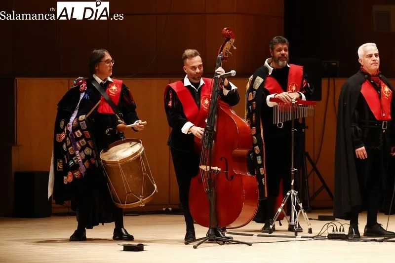 El Palacio de Congresos ha acogido la actuación de todas las tunas que se han dado cita en el certamen nacional. Fotos: David Sañudo