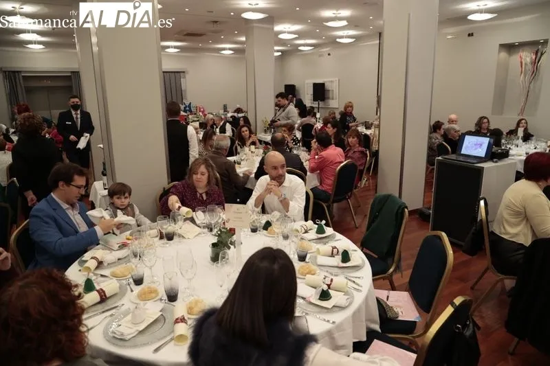 Cena solidaria a favor de Afibrosal. Fotos: David Sañudo