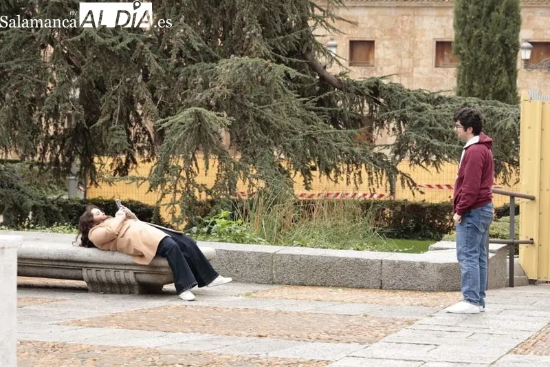 Ambiente en el centro y zonas monumentales de Salamanca en la mañana de este domingo. Fotos: David Sañudo