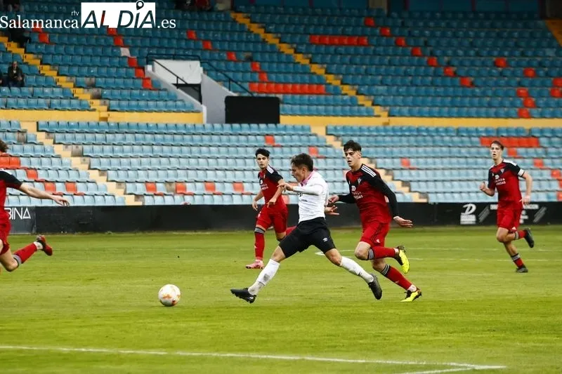 Foto 11 - Cantada del Salamanca UDS contra el Mirand&eacute;s B en el peor momento y con uno m&aacute;s (1-1)