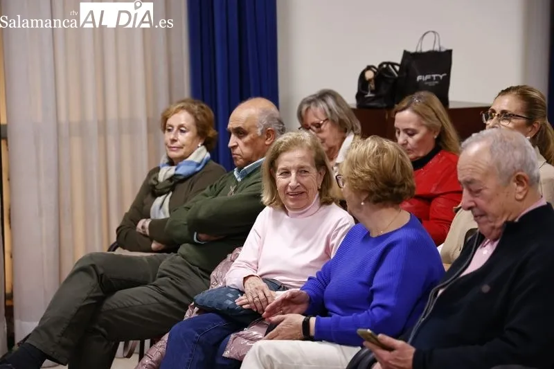 Conferencia del periodista y presentador Javier Gallego. Fotos: David Sañudo