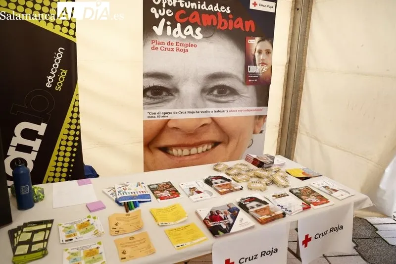Feria de Asociaciones y colectivos vecinales. Fotos: David Sañudo