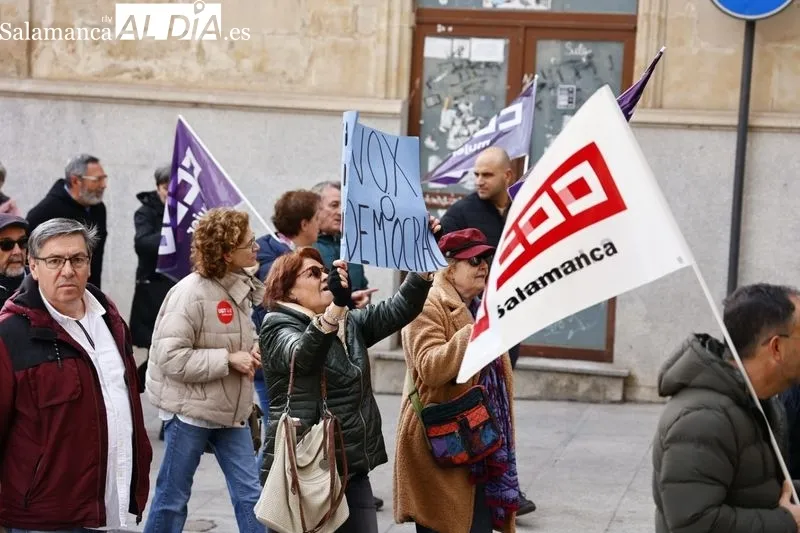 Manifestación en Salamanca en defensa de la democracia. Fotos: David Sañudo