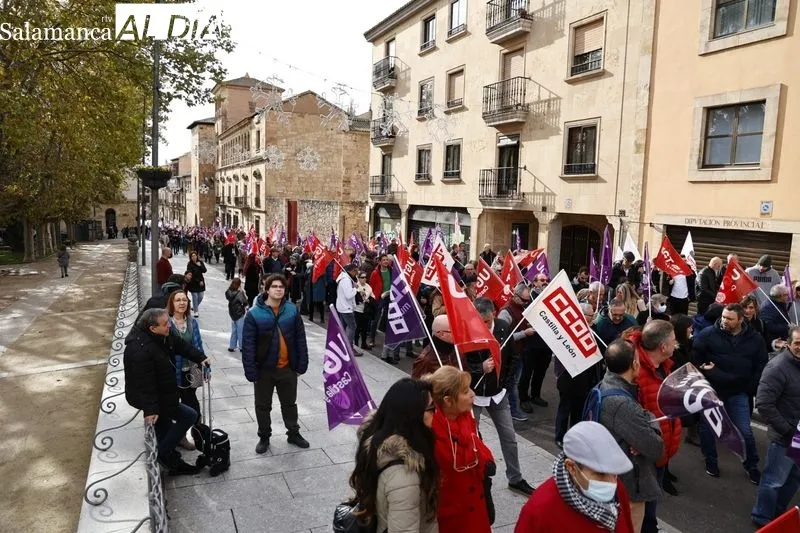 Manifestación en Salamanca en defensa de la democracia. Fotos: David Sañudo