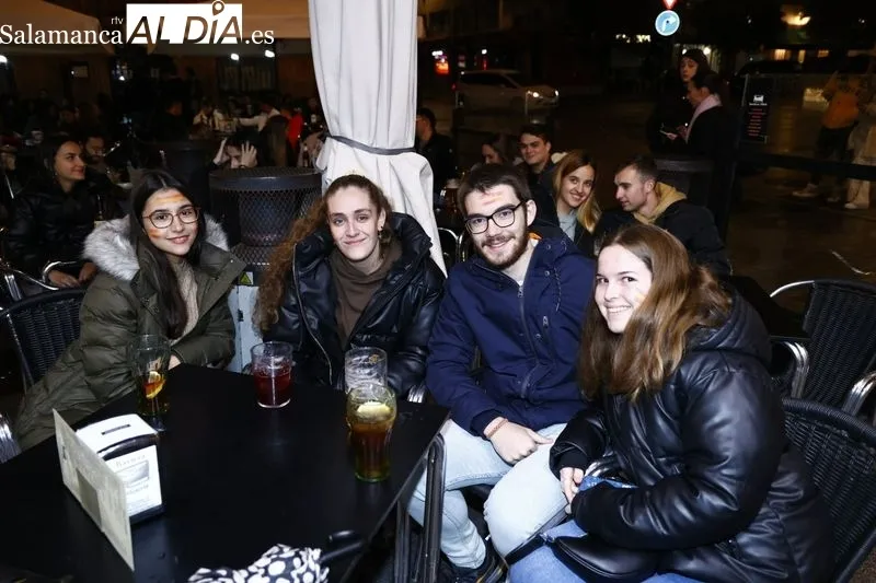Galería de imágenes de los salmantinos viendo el España - Alemania / Fotos: David Sañudo