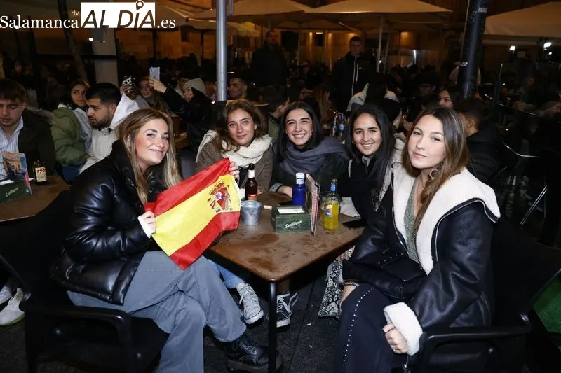 Galería de imágenes de los salmantinos viendo el España - Alemania / Fotos: David Sañudo