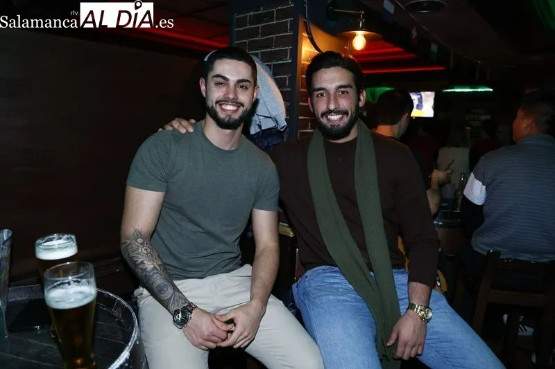 Galería de imágenes de los salmantinos viendo el España - Alemania / Fotos: David Sañudo