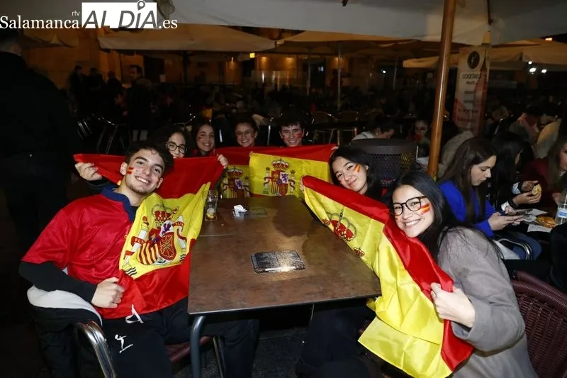 Galería de imágenes de los salmantinos viendo el España - Alemania / Fotos: David Sañudo