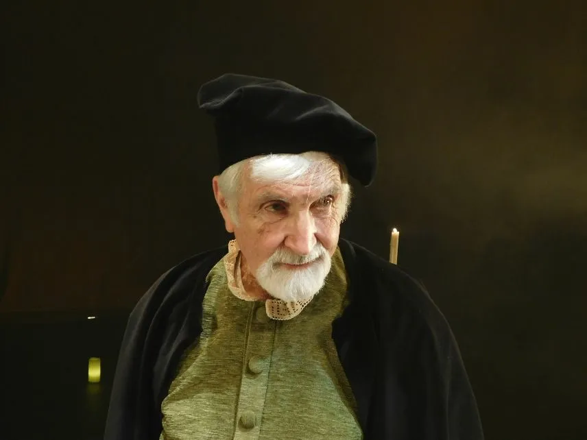 El Teatro Calderón acogía la obra ‘Amicus Nebrija’