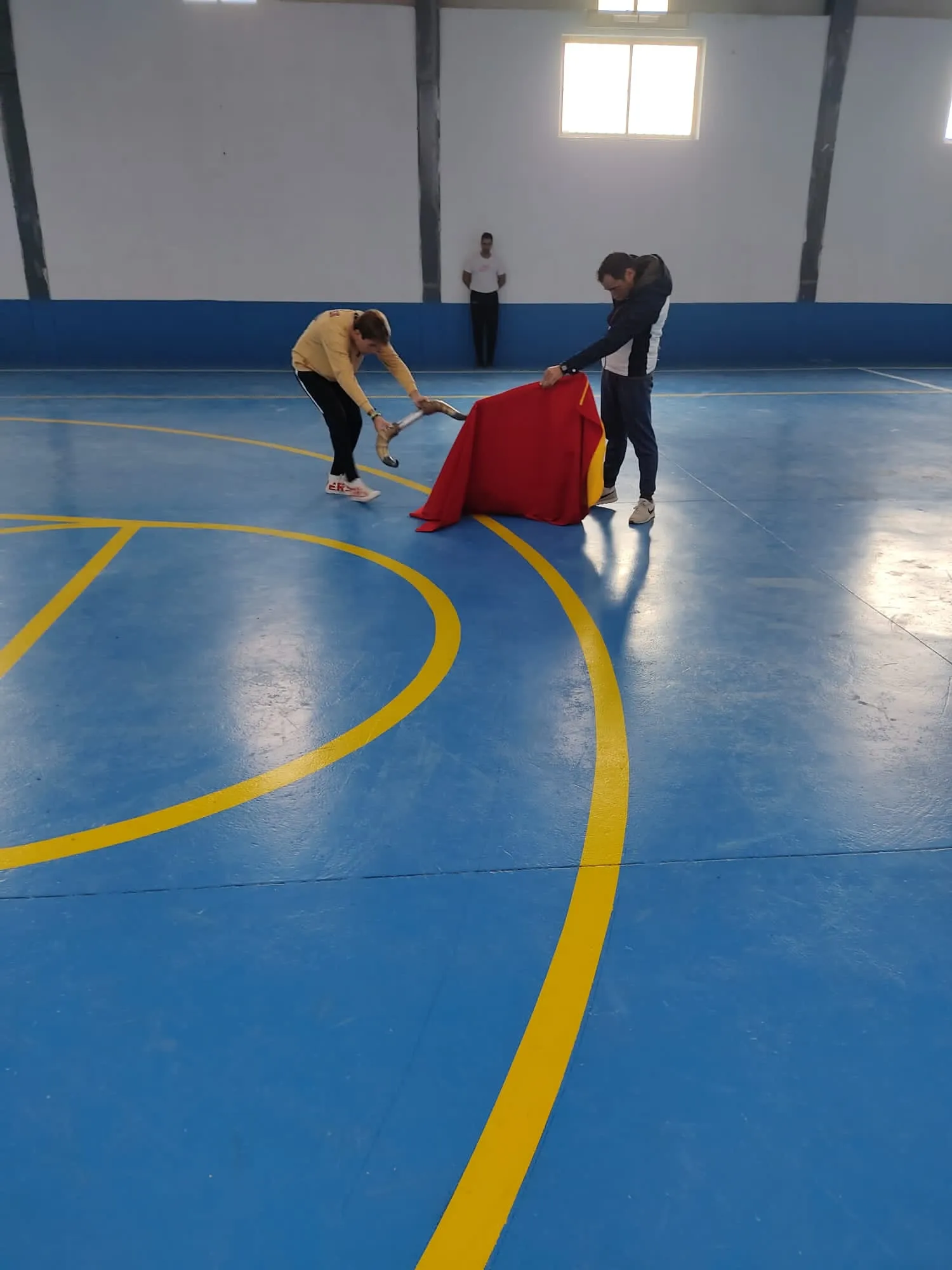 Babilafuente acoge un curso para aficionados prácticos del toreo