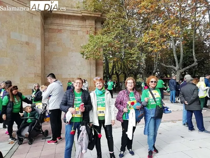 Foto 2 - Presencia bejarana en la marcha contra el c&aacute;ncer de Salamanca