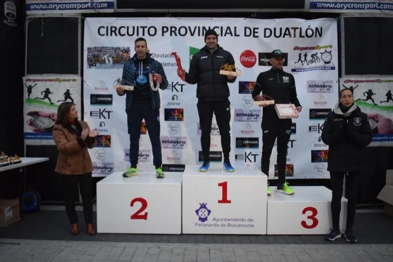El VI Duatlòn Ciudad de Peñaranda se celebraba en la Plaza de la Constitución   
