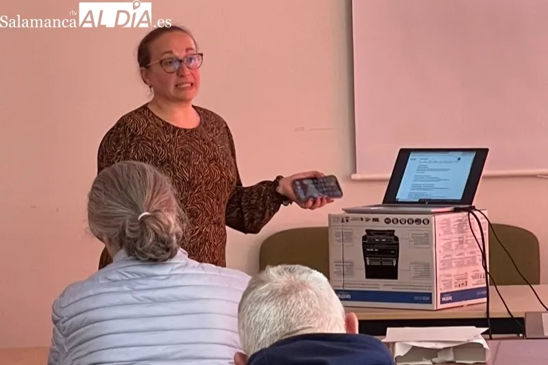 Cantalpino acogía una sesiòn formativa sobre tramites administrativos y nuevas tecnologías 