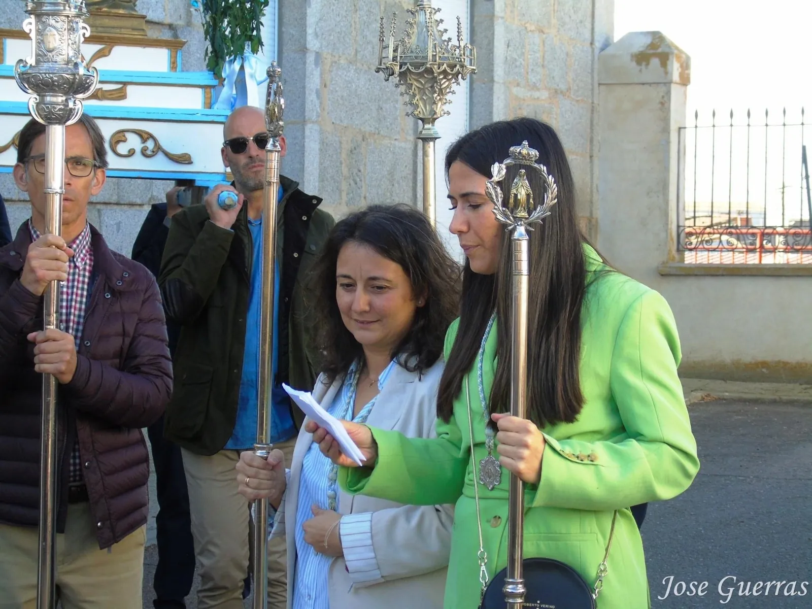 La Virgen Milagrosa volvía a procesionar por las calles de Macotera