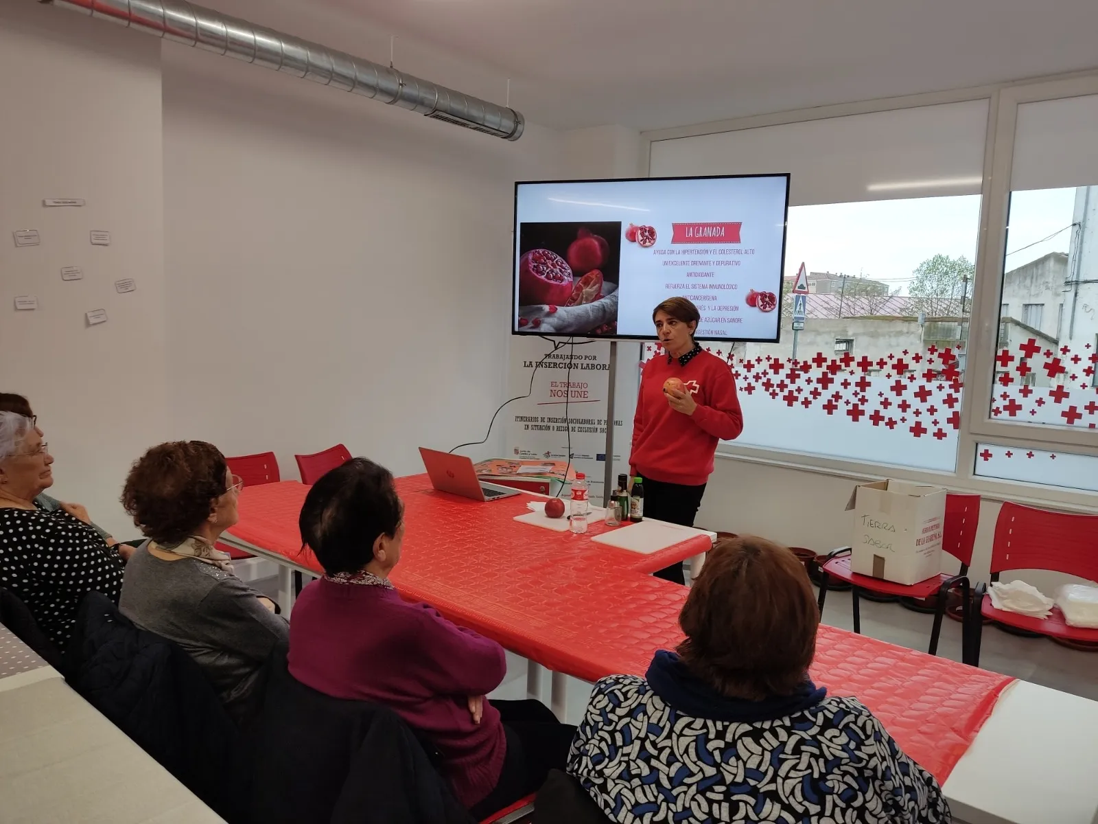 Cruz Roja organizaba un Taller culinario senior en Peñaranda