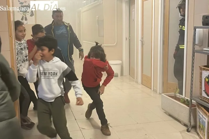 El CEIP Severiano Montero organizaba un simulacro de emergencia 