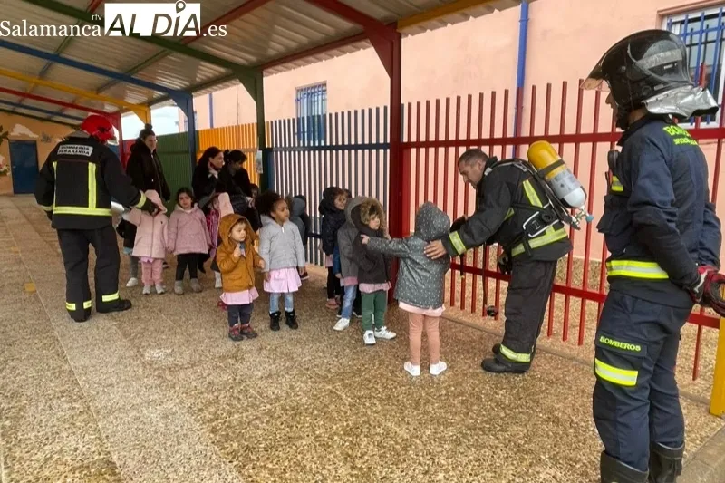 El CEIP Severiano Montero organizaba un simulacro de emergencia 