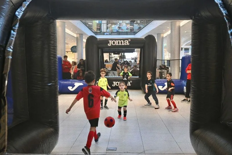 'El deporte somos todos', con la Fundación Aviva y el Centro Comercial El Tormes. 