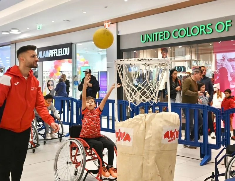 'El deporte somos todos', con la Fundación Aviva y el Centro Comercial El Tormes. 