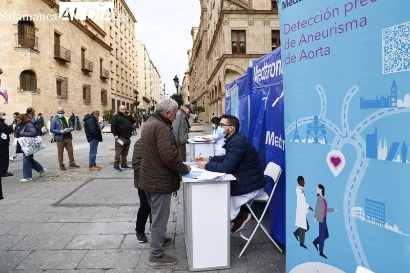 Campaña para la detección de aneurisma de aorta, en la plaza de los Bandos. Foto de David Sañudo
