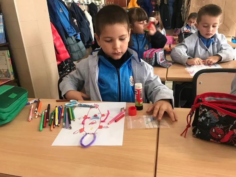 Foto 6 - 'En busca del tesoro: los valores', en el Colegio San Juan Bosco 