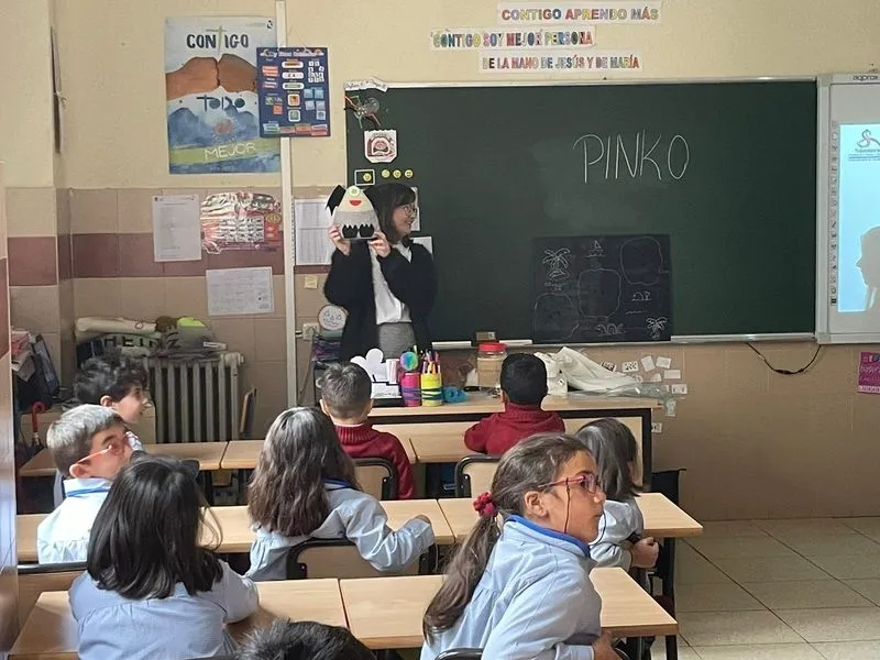 Foto 7 - 'En busca del tesoro: los valores', en el Colegio San Juan Bosco 
