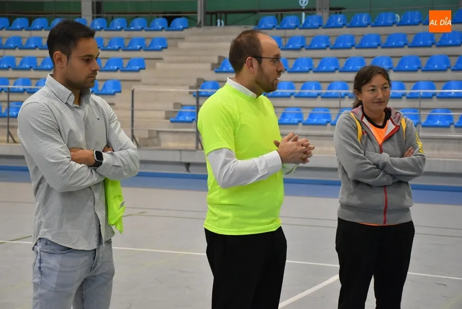 Foto 7 - Unos 40 chavales asisten esta temporada a la Escuela Municipal de Atletismo