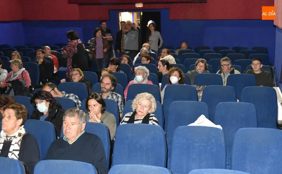 Foto 3 - La multipremiada &lsquo;Alcarr&agrave;s&rsquo; abre el ciclo &lsquo;Mujer rural y medios de comunicaci&oacute;n&rsquo;