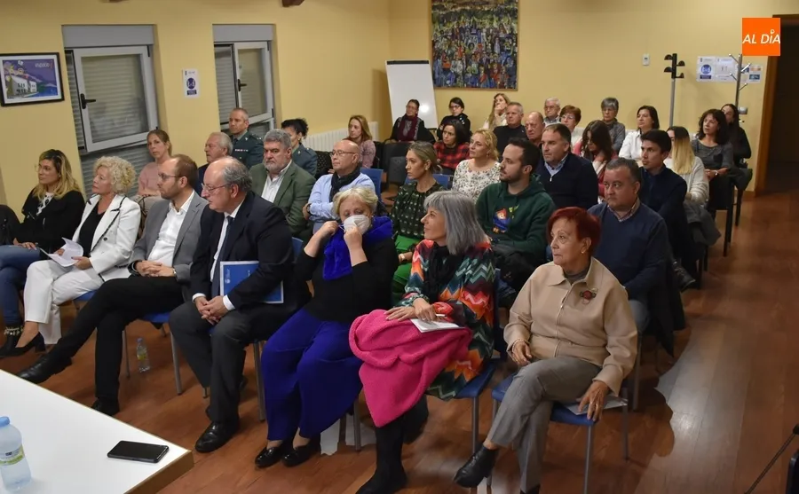 Foto 7 - Ampli conmemora sus 20 a&ntilde;os de lucha por los derechos de las mujeres