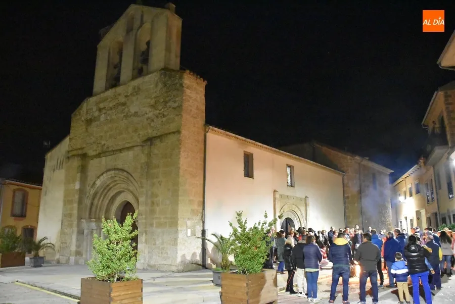 Foto 9 - San Andr&eacute;s calienta la g&eacute;lida v&iacute;spera de su Ap&oacute;stol con una casta&ntilde;ada
