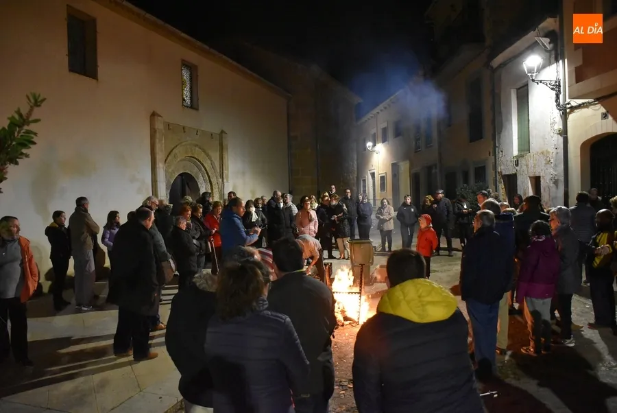 Foto 10 - San Andr&eacute;s calienta la g&eacute;lida v&iacute;spera de su Ap&oacute;stol con una casta&ntilde;ada