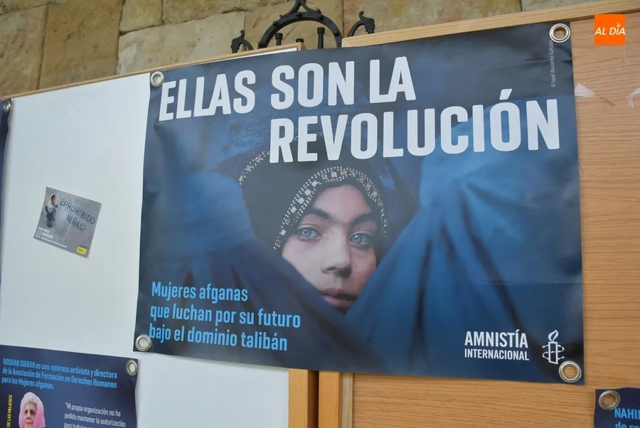 Foto 2 - El IES Tierra profundiza en la situaci&oacute;n de las mujeres afganas de la mano de Amnist&iacute;a Internacional