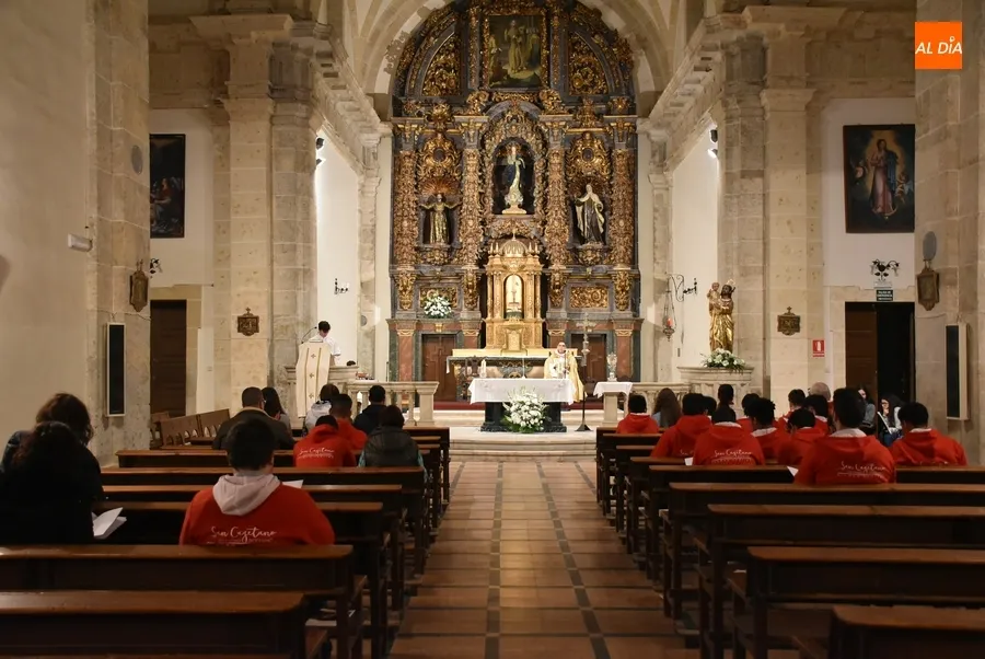 Foto 10 - El Seminario reza las v&iacute;speras con la compa&ntilde;&iacute;a del coro de la Pastoral Juvenil