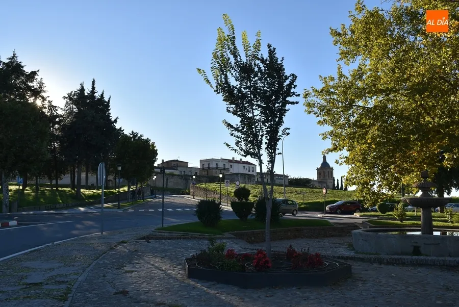 Foto 4 - El nuevo &lsquo;&Aacute;rbol Gordo&rsquo; cumple su primer a&ntilde;o en el centro de Ciudad Rodrigo