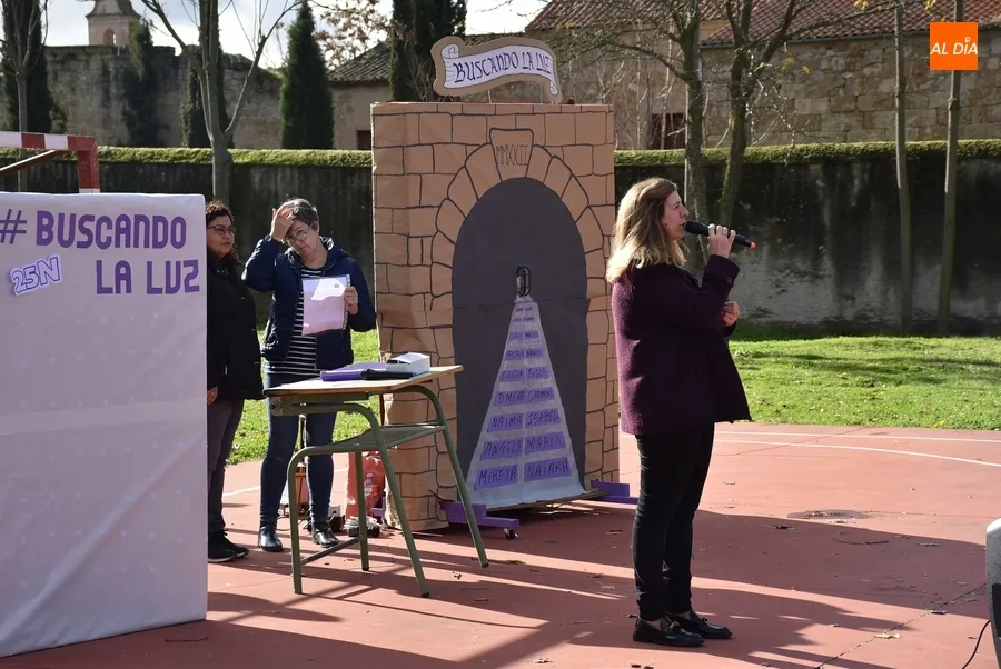 Foto 4 - El IES Fray Diego intenta salir del &ldquo;t&uacute;nel&rdquo; de la violencia de g&eacute;nero &ldquo;buscando la luz&rdquo;