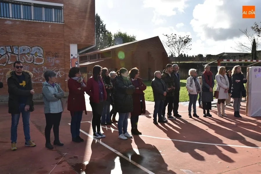 Foto 6 - El IES Fray Diego intenta salir del &ldquo;t&uacute;nel&rdquo; de la violencia de g&eacute;nero &ldquo;buscando la luz&rdquo;