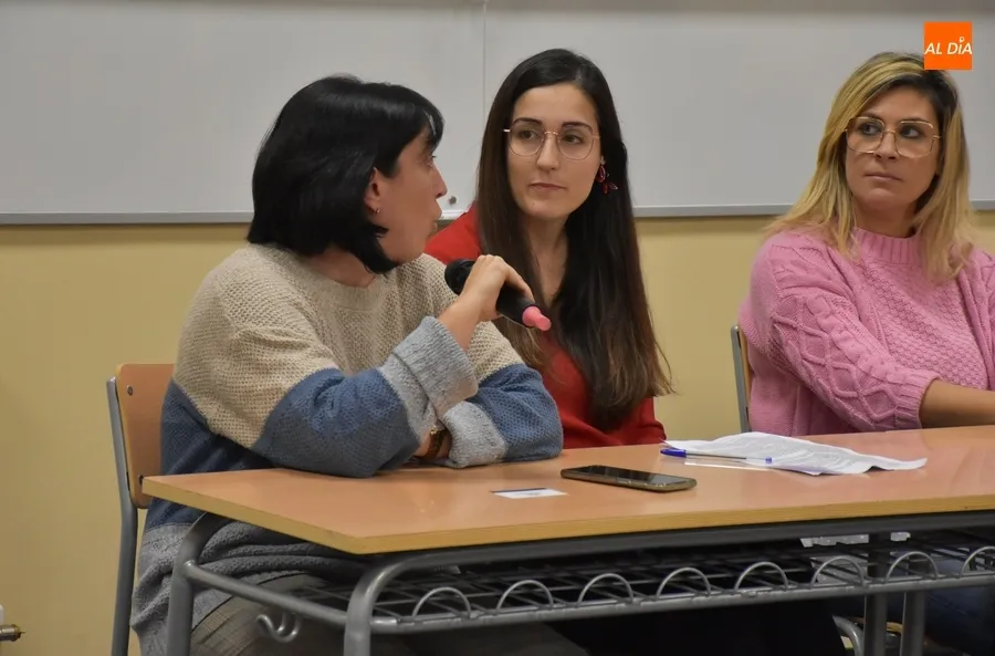 Foto 4 - Completado con una visi&oacute;n te&oacute;rica el novedoso ciclo &lsquo;Mujer rural y cine&rsquo;