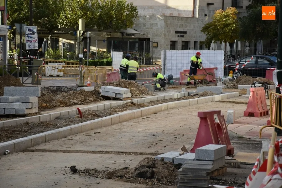 Foto 10 - La nueva mediana de la Avenida de Espa&ntilde;a empieza a tomar forma