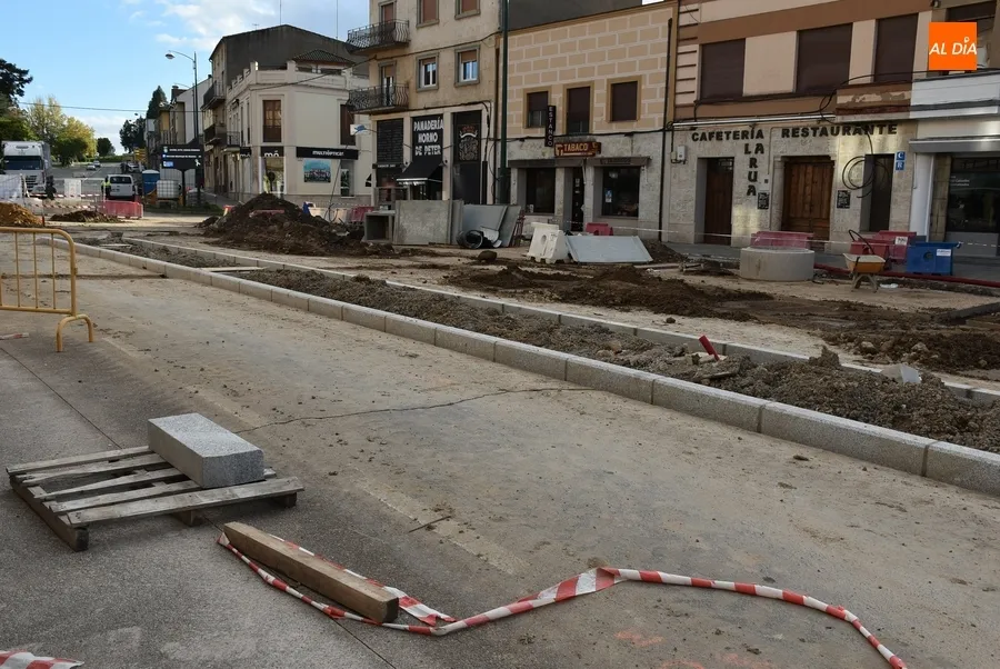 Foto 8 - La nueva mediana de la Avenida de Espa&ntilde;a empieza a tomar forma