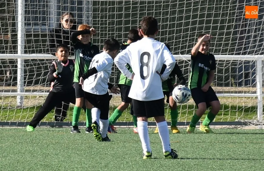 Foto 6 - #M | 12-13 NOV | El Benjam&iacute;n B del Ciudad Rodrigo refuerza su liderato al ganar a otro equipo de arriba