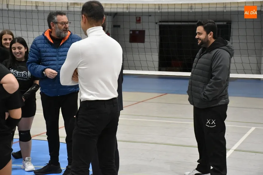 Foto 3 - 42 chicas copan la Escuela de Voleibol de Ciudad Rodrigo