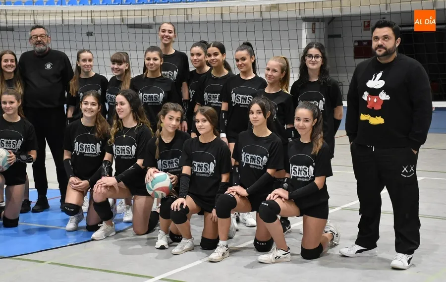 Foto 9 - 42 chicas copan la Escuela de Voleibol de Ciudad Rodrigo