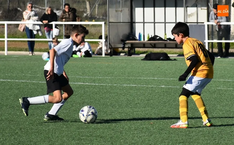Foto 2 - #M | 26-27 NOV | El Cadete B del III Columnas se reencuentra con la victoria ante Alhambra