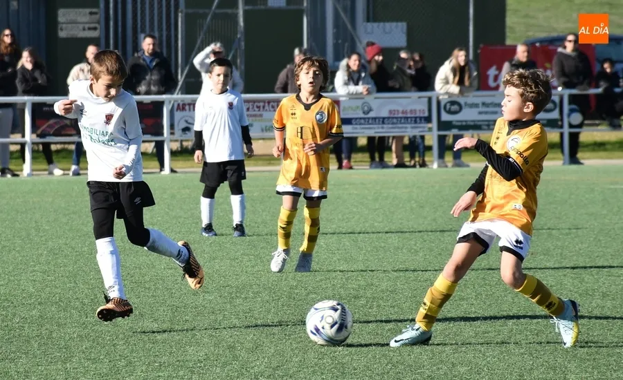 Foto 4 - #M | 26-27 NOV | El Cadete B del III Columnas se reencuentra con la victoria ante Alhambra