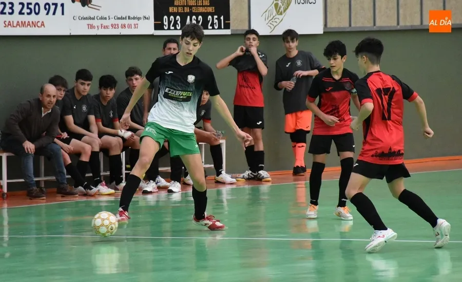 Foto 4 - Amplia goleada del III Cadete para estrenar su casillero de victorias